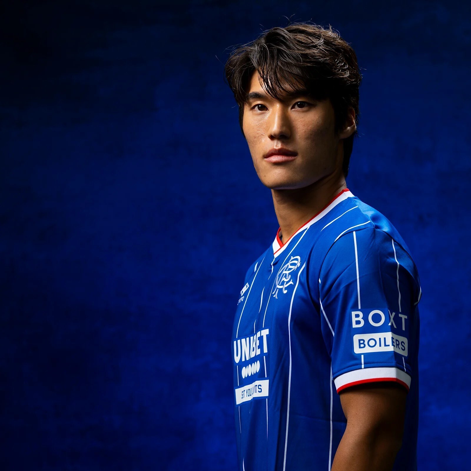 "스페인은 제2의 조국" 김민수 인터뷰 화제…10살 때 엄마와 단둘이 떠난 韓 소년→10년 만에 '레인저스 최초 한국인' 새 역사