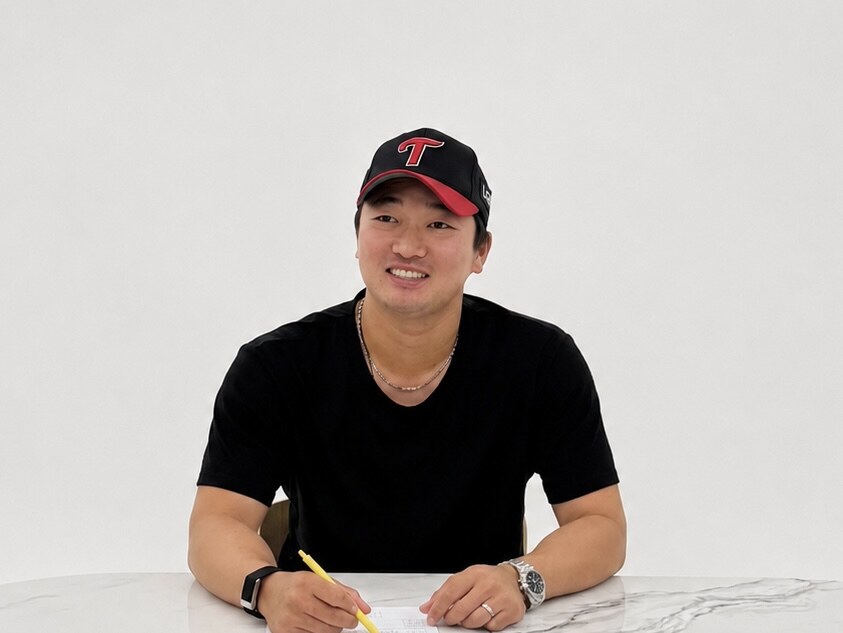 [오피셜] '연봉 5억' 고우석 메이저 찍고 LG 컴백, 등번호 19번…"팬들께 감사하다"