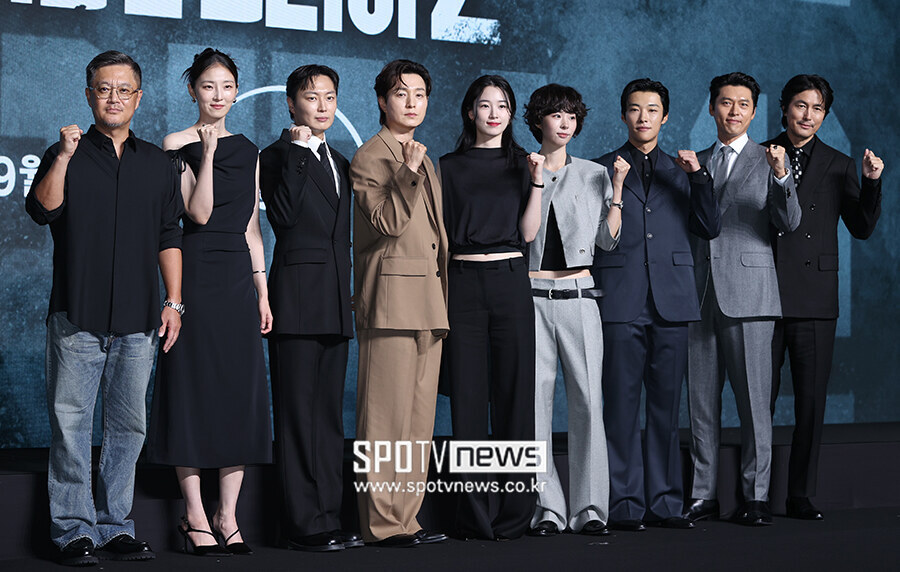 ▲ 우민호 감독, 차희, 노재원, 정성일, 원지안, 서은수, 우도환, 현빈, 정우성 ⓒ곽혜미 기자