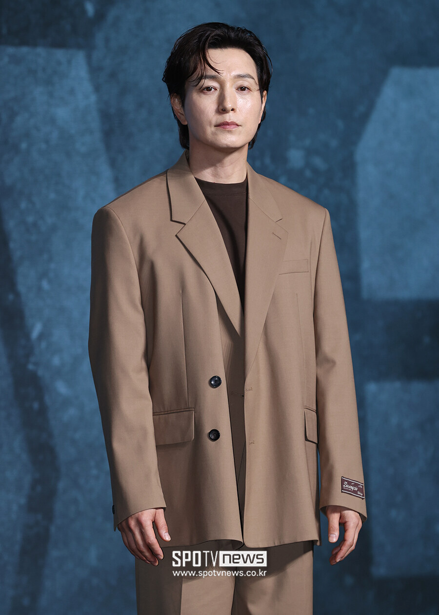 [포토S] 정성일, '가을을 입었네'
