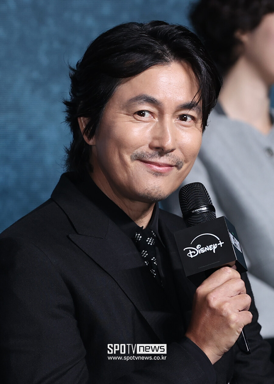 [포토S] 정우성, '미소 살짝'