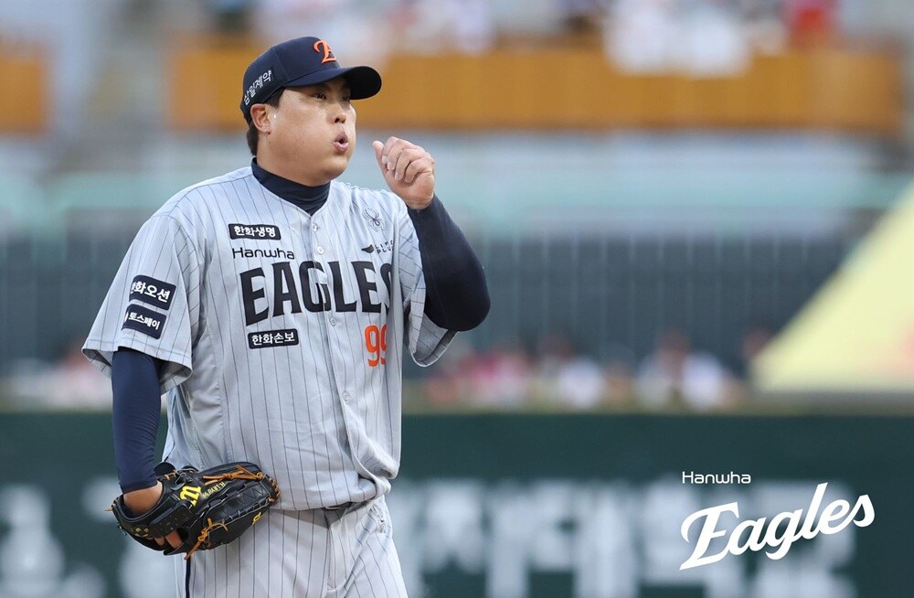 이강철, 장원준, 양현종, 그리고 류현진인데 헛웃음 지었다…역대 4번째 대기록 세우고도 씁쓸