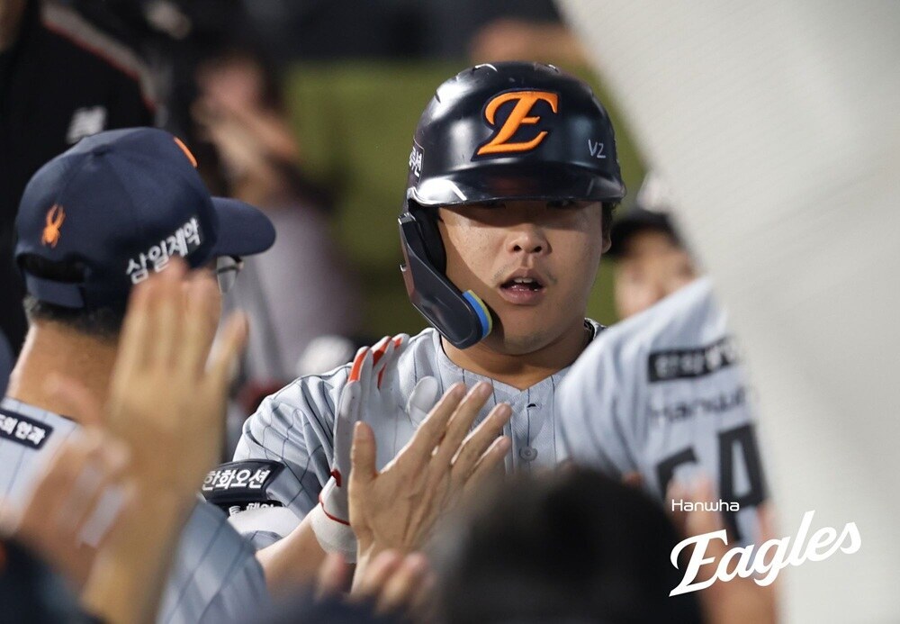 수비하는 강백호? 올해는 못 본다…2027년엔 외야수? 내야수? 김경문 구상은