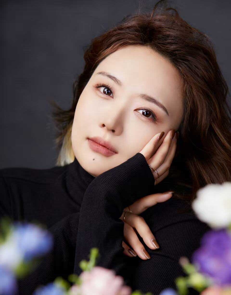 진진경, ‘그 강을 건너지 마오’ 애절한 감성으로 재해석…알고보니혼수상태와 두 번째 리메이크 작업