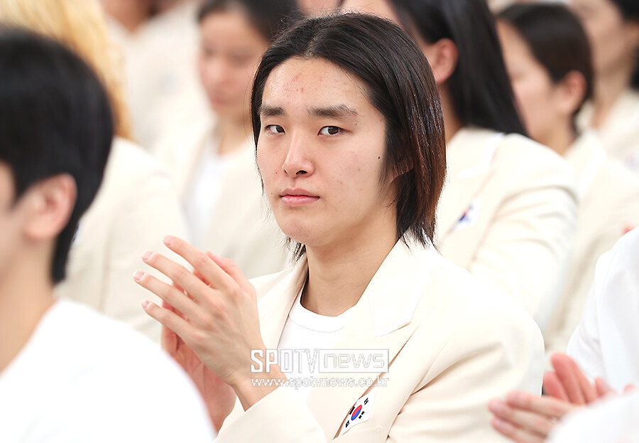 [포토S] 김우민, '금빛 물결, 기대하세요'