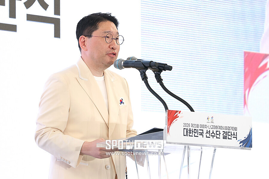 [포토S] 답사하는 이상현 선수단장