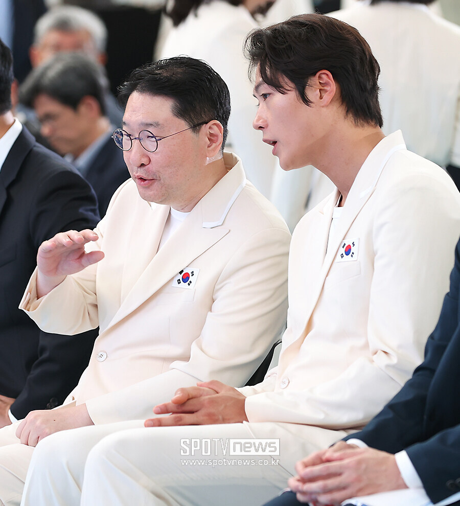 ▲ 이상현 선수단장, 오상욱 ⓒ곽혜미 기자