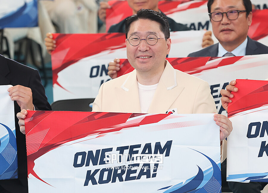 [포토S] 이상현 선수단장, '원팀 코리아!'