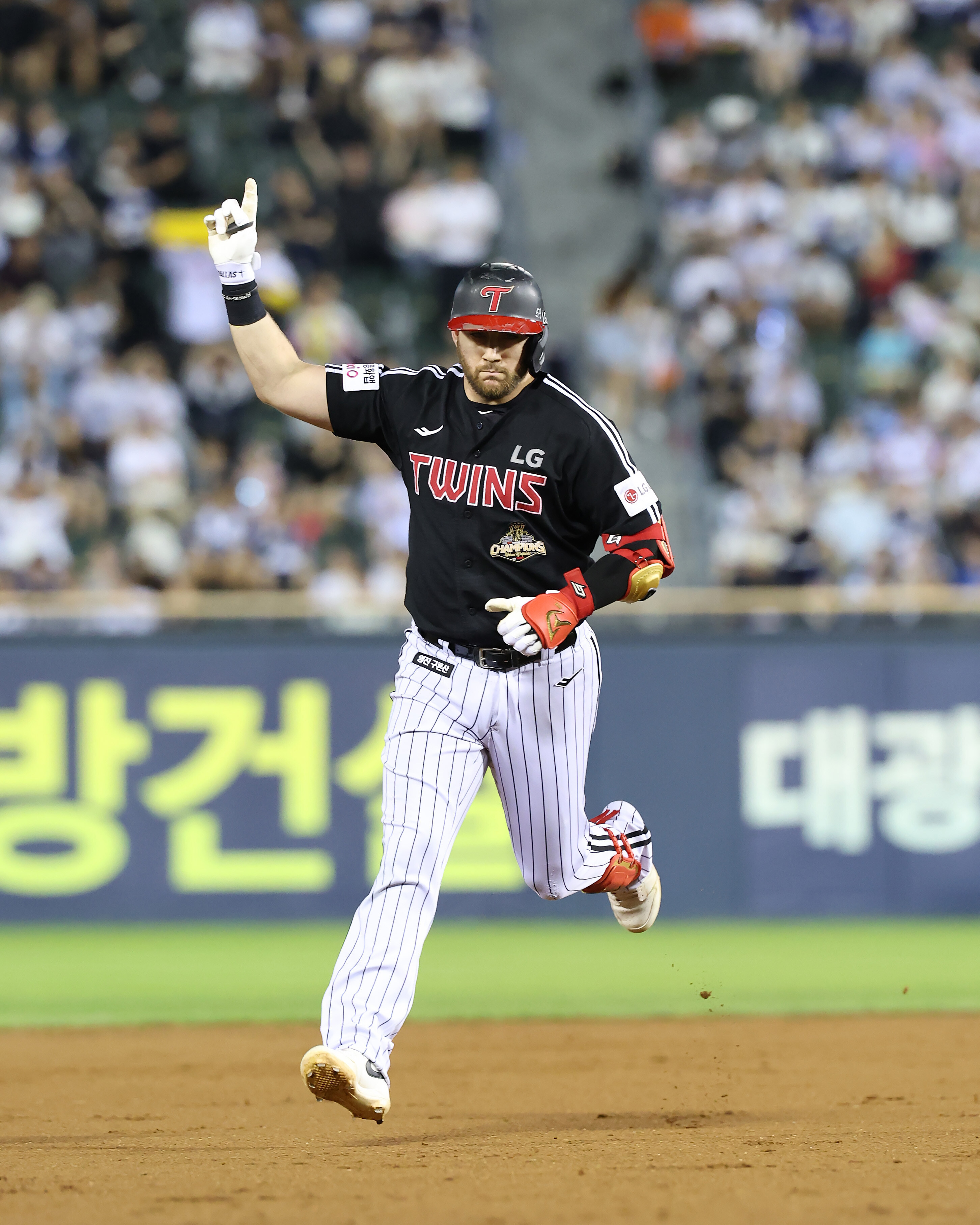 MVP 후보가 한 팀에만 타율 0.175 약세…그 팀이 하필 삼성, '12G 연속 안타' 오스틴 천적까지 극복할까
