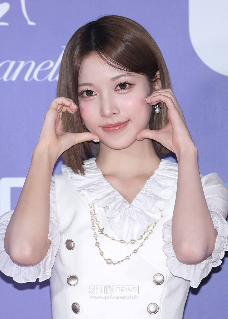 [포토S] 리센느 메이, '깜찍 볼하트'