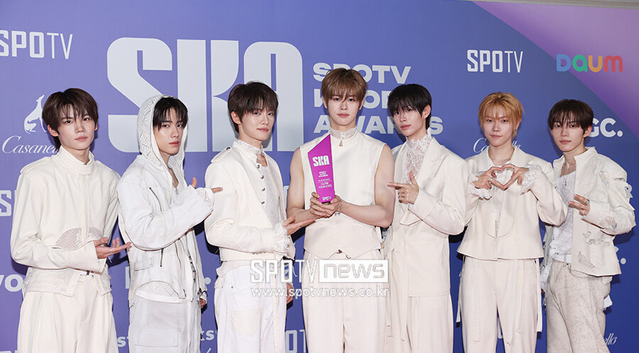 [포토S] 클로즈유어아이즈, '저희 상 받았어요!'