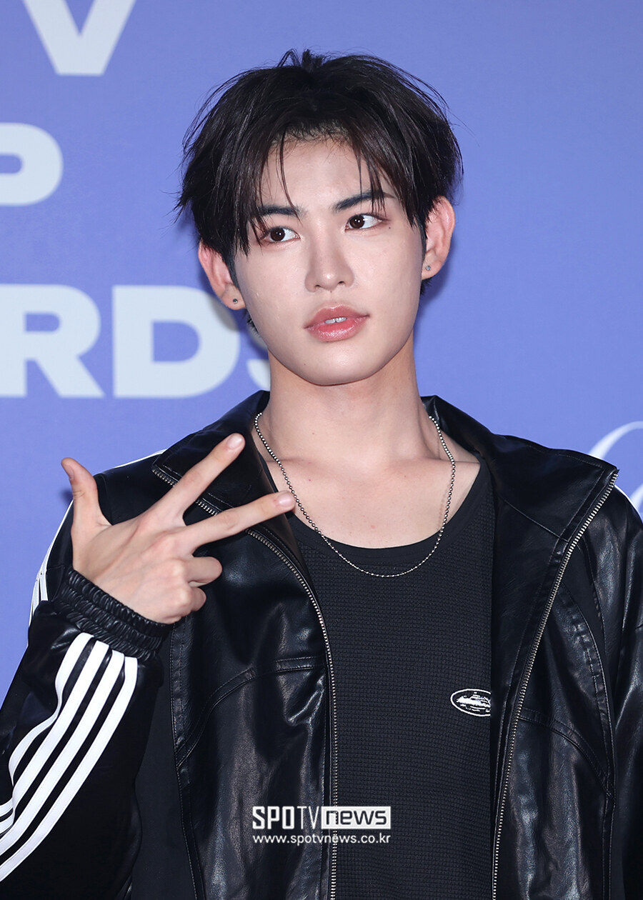 [포토S] 킥플립 민제, '남자다운 얼굴'