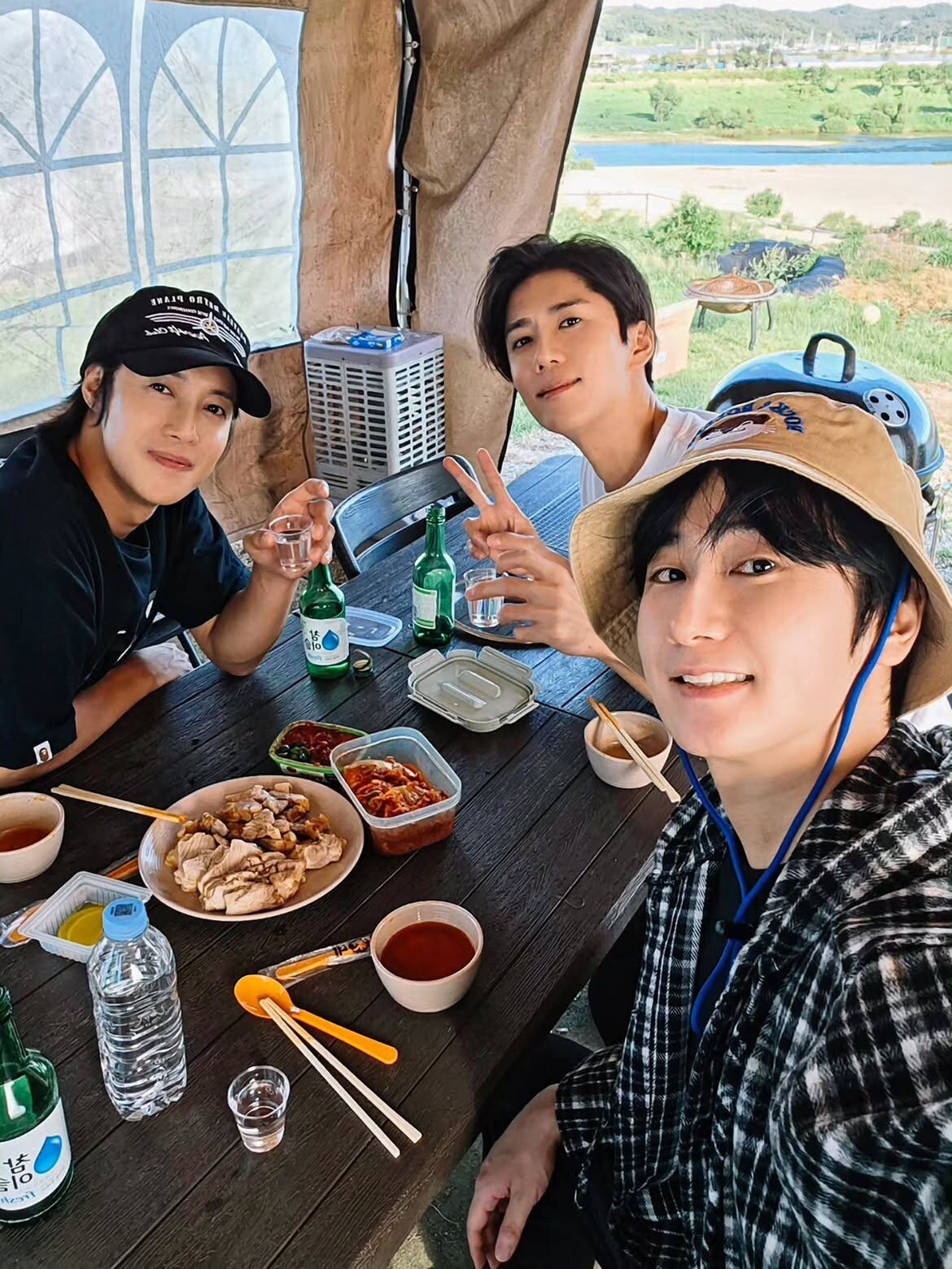 SS501 3인, 日 투어 무산에 파주로 떠났다…웃고 있지만 "아쉽고 죄송"