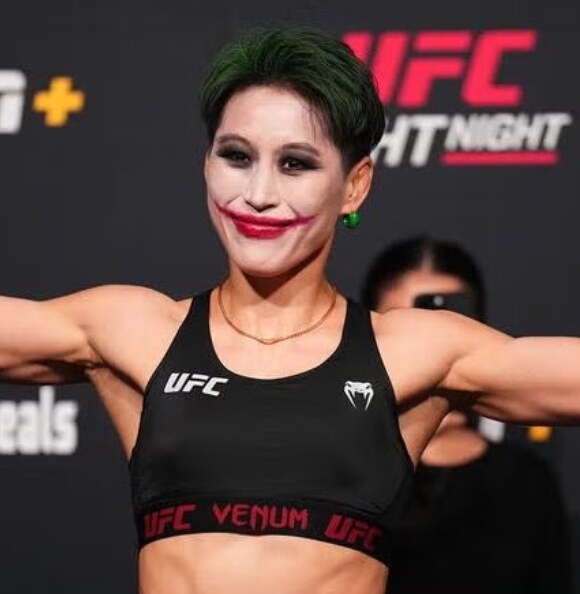 "역사상 최악의 메인이벤트, 무료 치즈버거에 100달러 줘도 안 간다" 女 타이틀전 UFC 발표에 前 선수 폭발