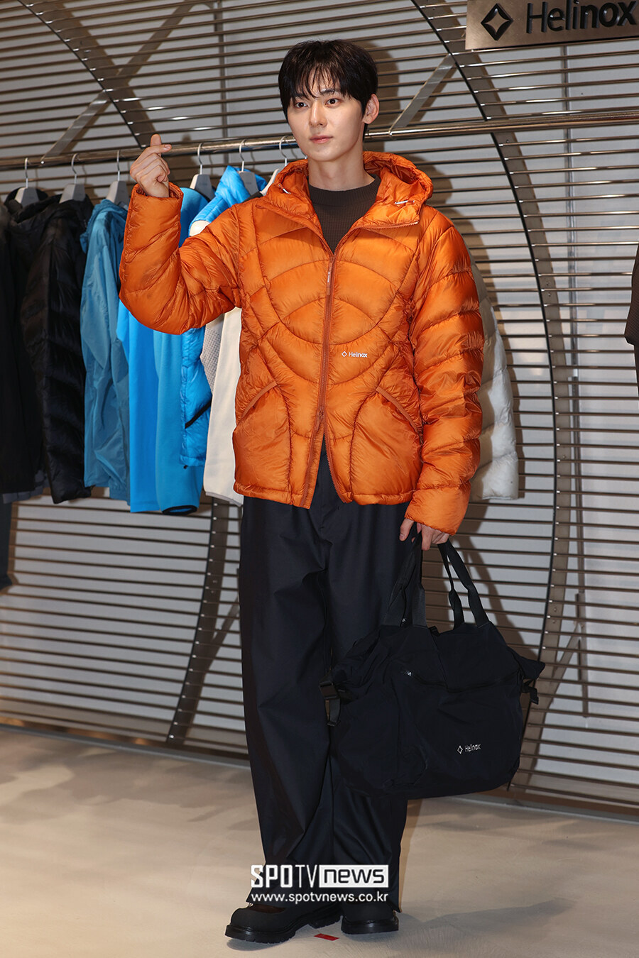 [포토S] 황민현, '완벽한 비율'