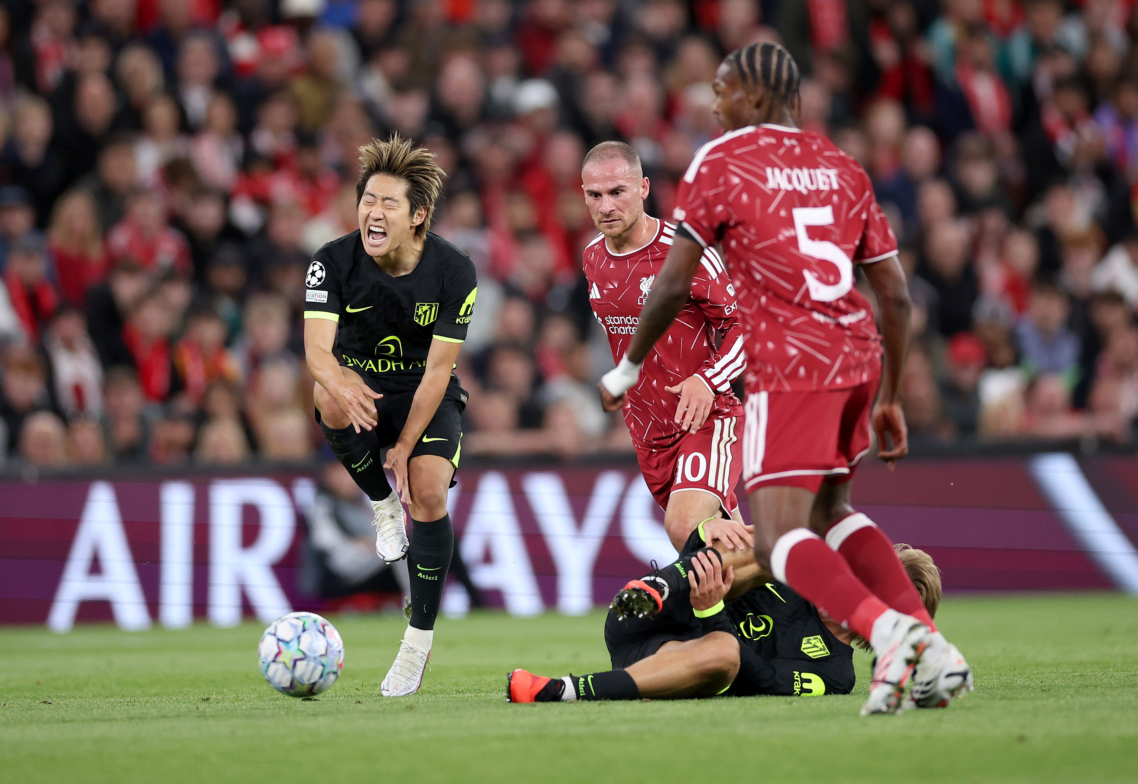 이강인, EPL 팀에 얼굴 맞고, 축구화 벗겨지고…‘수난 시대’ 스페인 현지 폭발 “리버풀, LEE에게 지나치게 거칠었다”