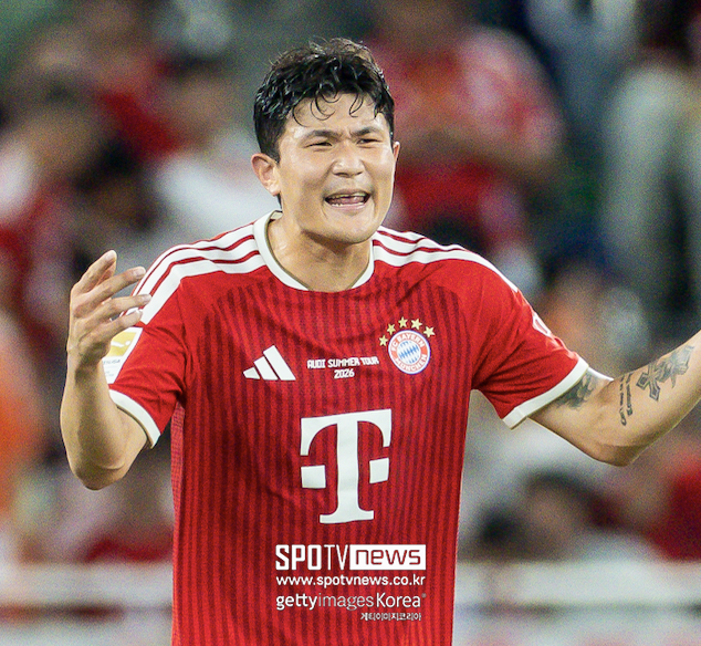 김민재 또 벤치 신세 전락→경쟁자들은 '무실점'...뮌헨, 후반에만 5골 폭발→UCL 첫판 5-0 대승