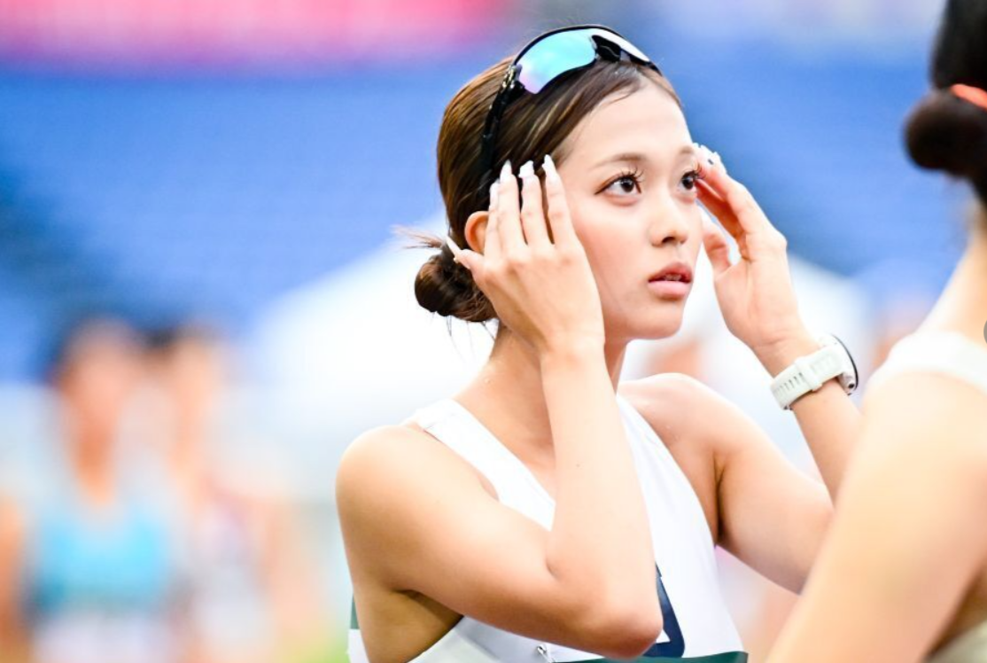 "나를 왜 보시는지 모르겠다" 19살 日 경보 '아이돌' 탄생…생애 첫 우승→인터뷰 하나로 '300만 폭발', 본인은 어리둥절