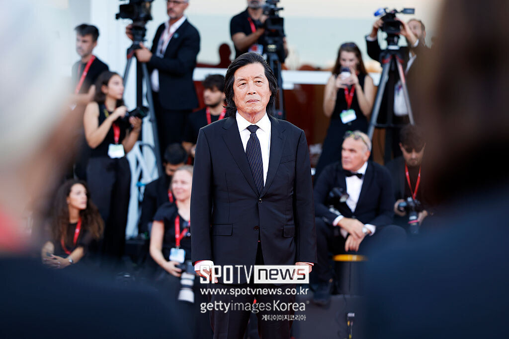 ▲ 제83회 베니스국제영화제 폐막식에 참석한 이창동 감독. ⓒ게티이미지