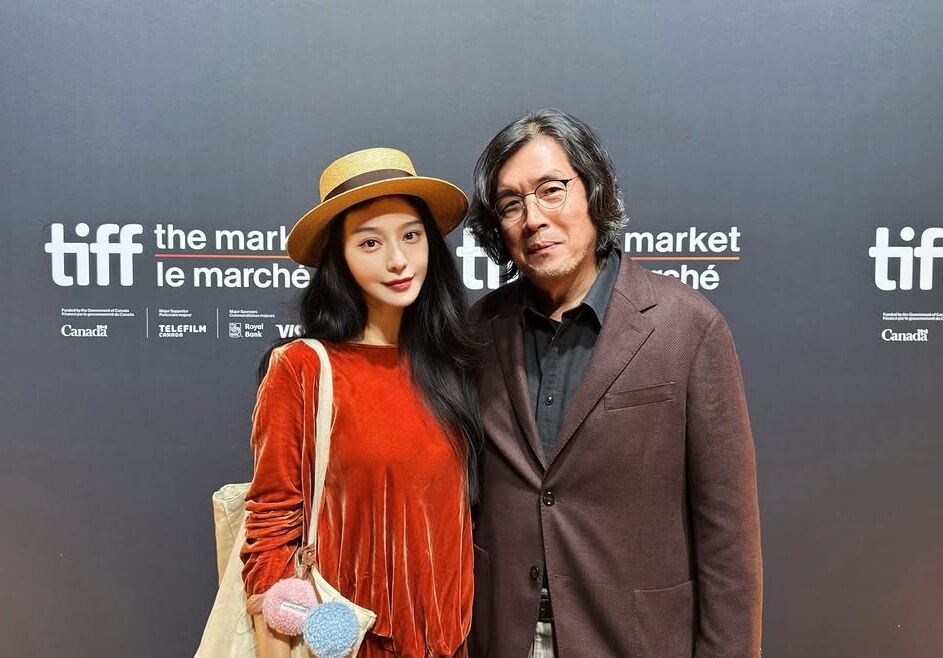 이창동 감독 열혈팬 차저한 中 톱스타…♥이모티콘까지 "강의 듣는 팬걸"