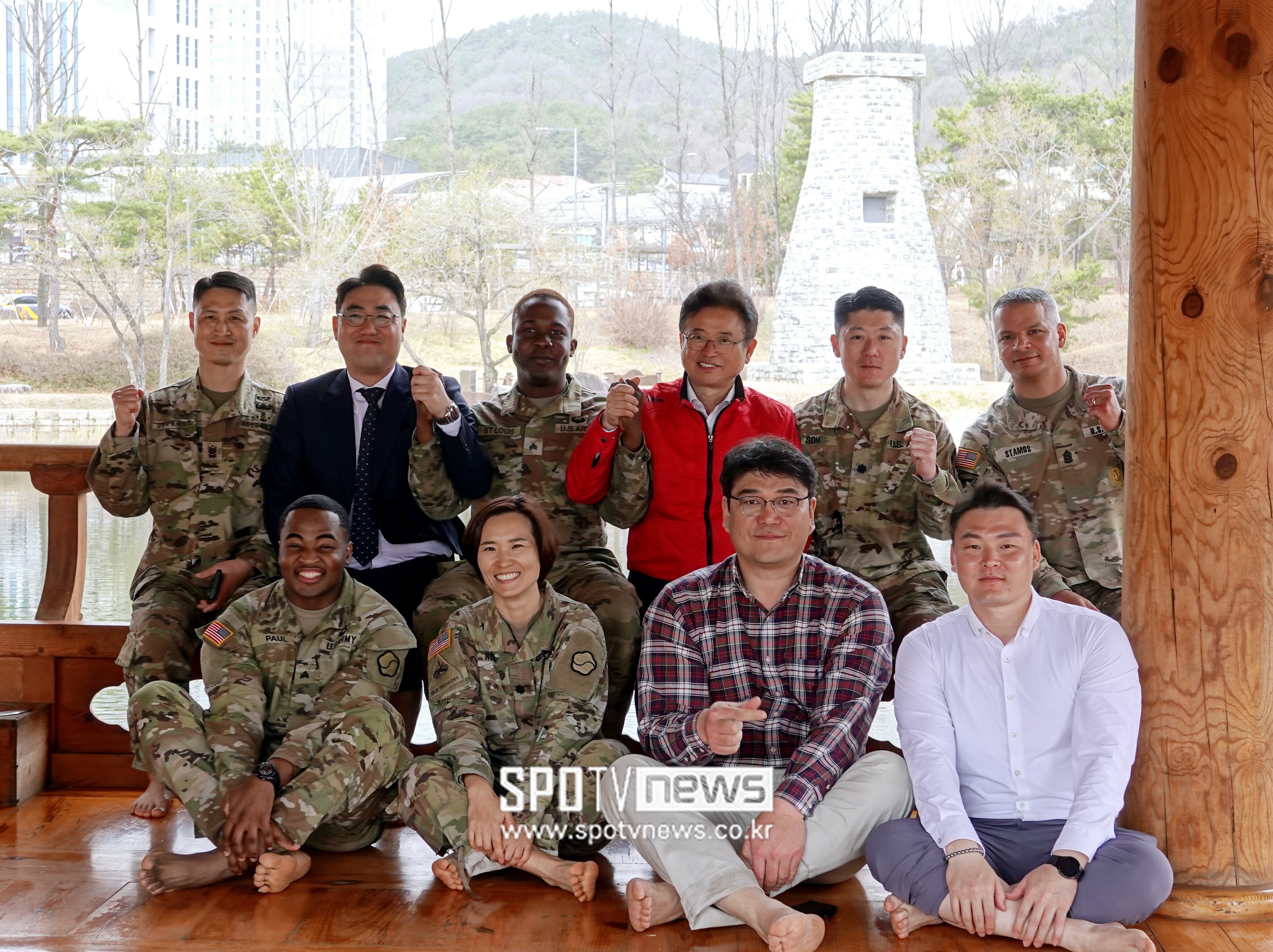 ▲ 2023 경북씨름대축전 이후 경북도청을 방문한 미군들.