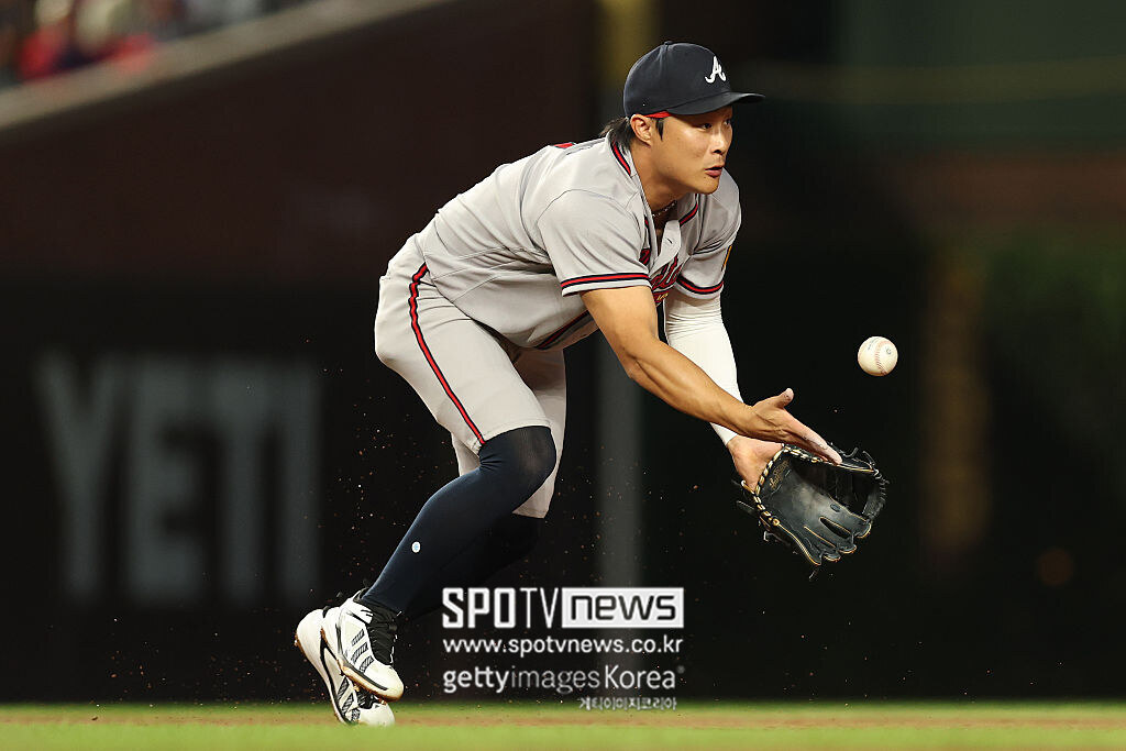 삼진→내야 뜬공→내야 뜬공, 타구가 내야를 못 벗어난다…김하성 3타수 무안타+4경기 연속 침묵…'타율 0.126' 하락