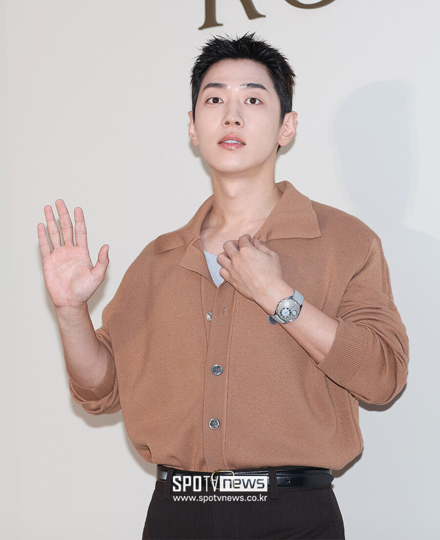 [포토S] 그레이, '깔끔한 외모'