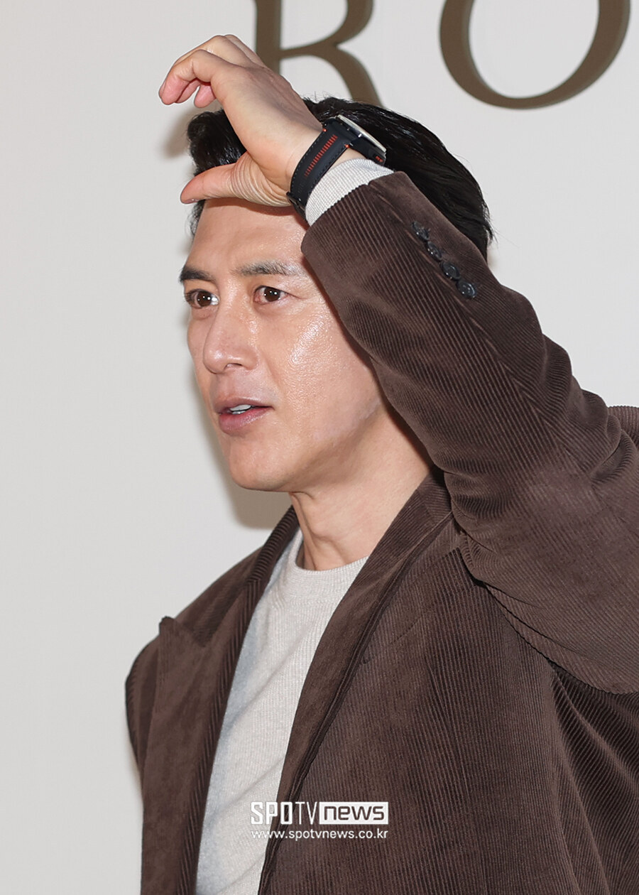 [포토S] 고수, '많이 올라간 볼하트'