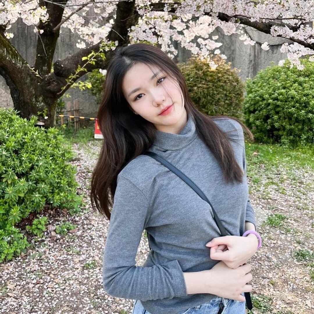 ▲ 안세영의 라이벌인 천위페이와 결승 접전을 벌이며 성장세를 보여준 태국 배드민턴 국가대표 피차몬이 나고야 아시안게임을 앞두고 미모로 이목을 끌기 시작했다. ⓒ 태국 데일리 스포츠 뉴스 캡쳐