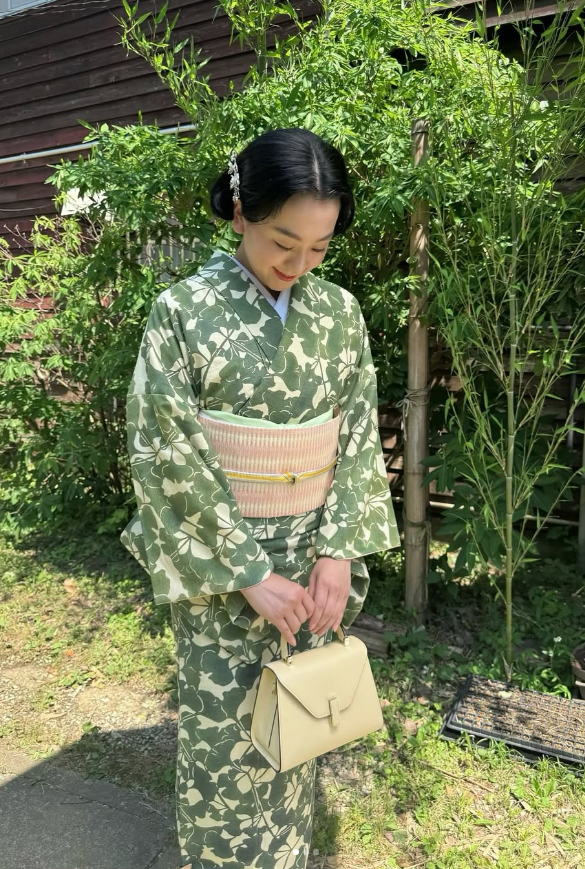 "와, 정말 아름답다" 김연아와 경쟁하던 '피겨 요정' 깜짝 근황…기모노 자태에 日 팬들 감탄 "기품이 넘친다"