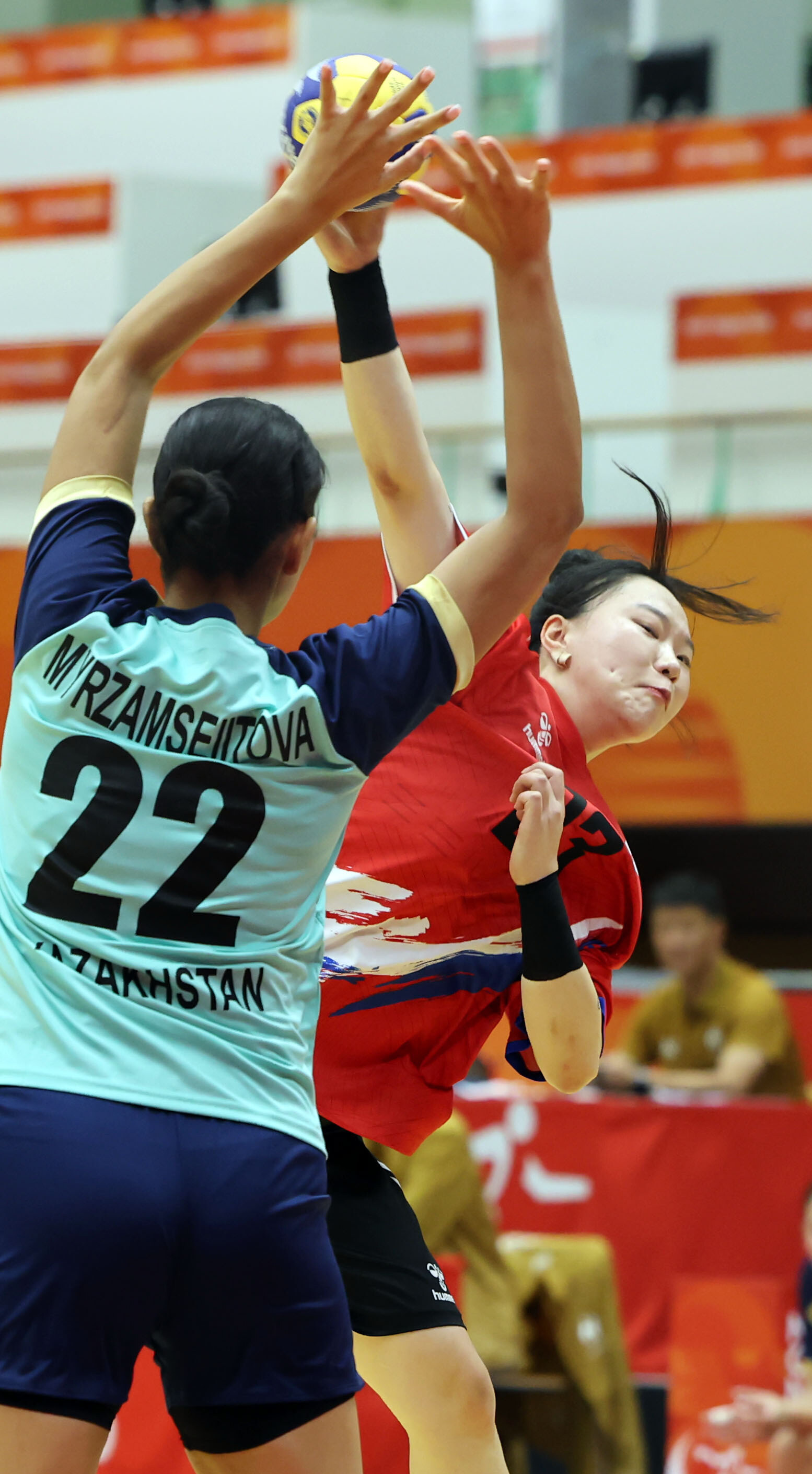 32점차→24점차, 한국 여자 핸드볼 승승장구…우빛나 10득점 대활약, 카자흐스탄에 42-18 승리