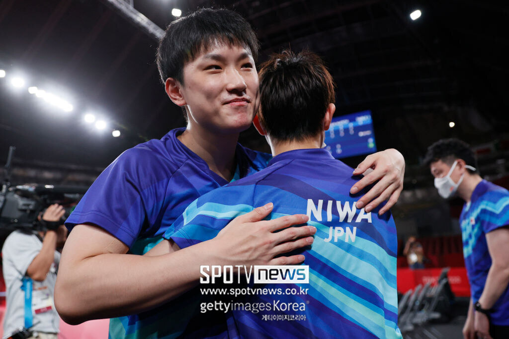 ▲ 장우진은 세계랭킹 1위 왕추친(위 사진)과 일본 에이스 하리모토 도모카즈(사진 왼쪽)가 포진한 이른바 '죽음의 블록'에 이름을 올렸다. 다만 중국 현지에선 한국 남자 탁구 간판을 해당 블록 주요 경계 대상으로 꼽아 눈길을 모았다.