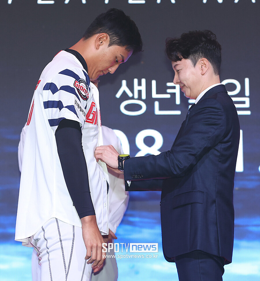[포토S] 롯데의 선택은 서울디자인고 박근서