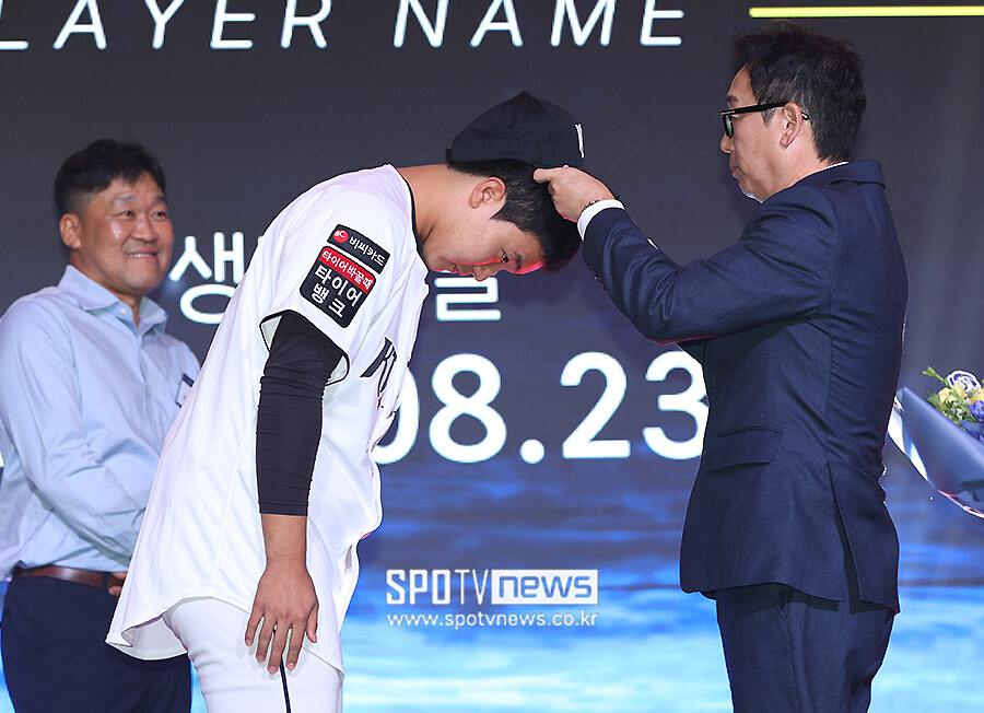 [포토S] KT의 선택은 유승고 이승원