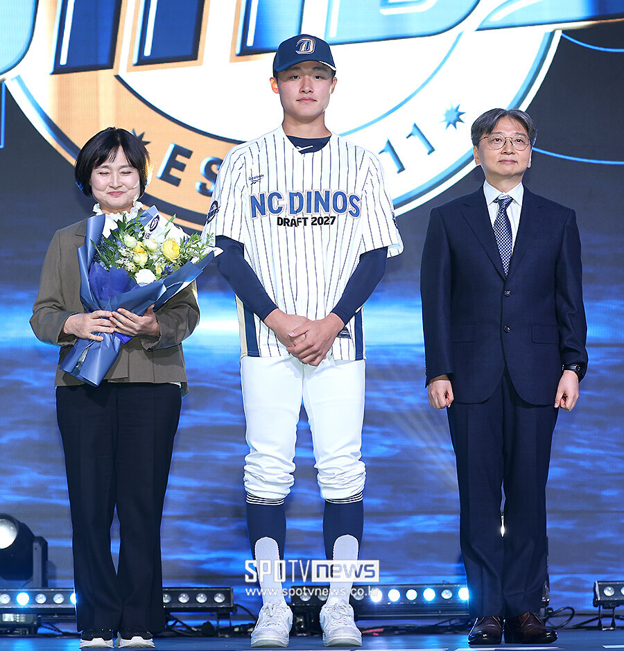 [포토S] NC, '1라운드에서 경남고 박보승 지명'