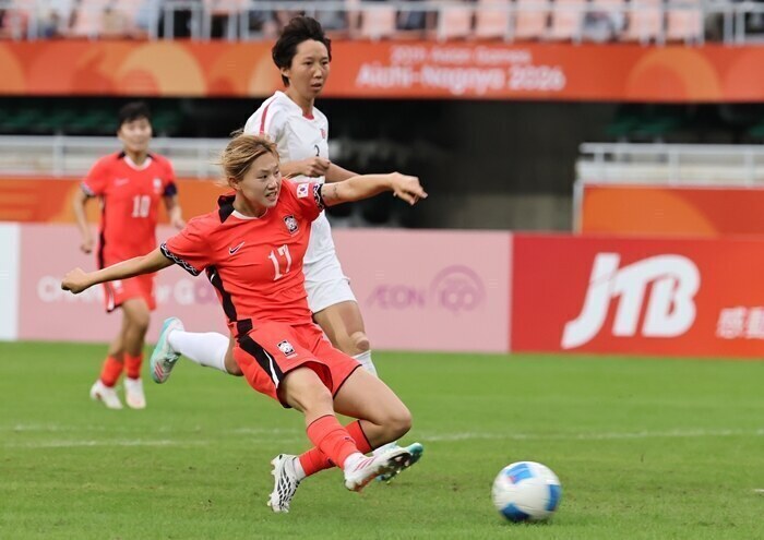 윤수정 벼락 동점골! 北 내고향 흔들더니 AG도 북한 킬러…韓 여자축구, 남북전 1-1 무승부 → 조 1위는 놓쳤다
