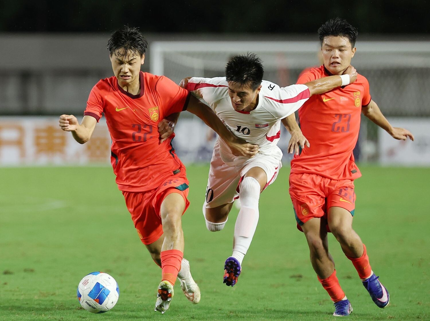 ▲ 이란 선수들은 중국 선수들이 축구가 아닌 몸싸움을 하러 나왔다며 불만을 드러냈다 ⓒ연합뉴스