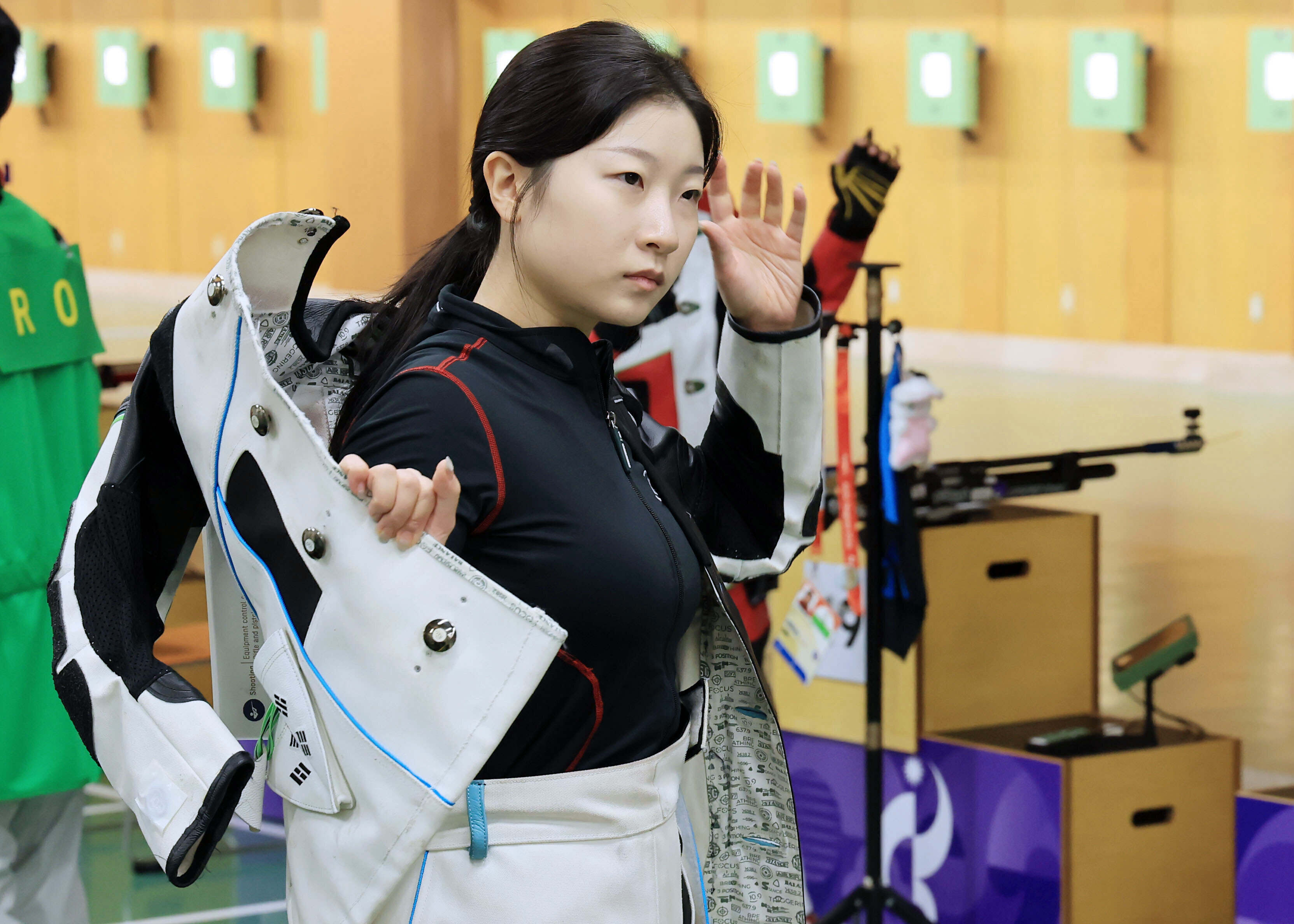 韓사격 또 메달 걸었다! '日 극적 역전' 반효진-박하준, 은메달 획득 → 10m 공기소총 혼성 단체전 쾌거