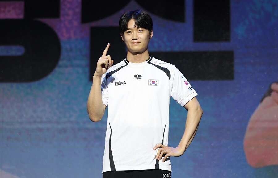 ▲ 김영찬은 23일 일본 아이치현 국제전시장에서 열린 2026 아이치·나고야 아시안게임 e스포츠 그란투리스모7 파이널에서 총점 25점을 획득해 결선에 오른 8명 가운데 최종 3위를 차지했다. ⓒ연합뉴스