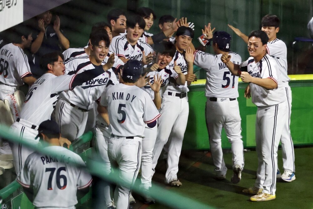 '이럴수가' 20년 만에 '대굴욕' 안긴 日 투수 또 뜬다…'사회인'에게 2패는 씻을 수 없는 치욕된다