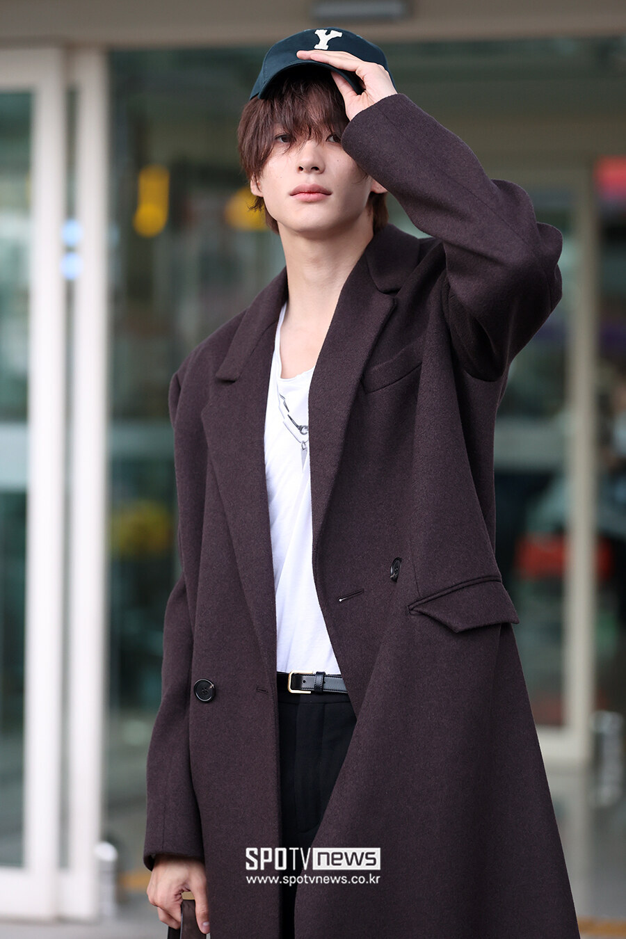 [포토S] 라이즈 앤톤, '모자를 살짝'
