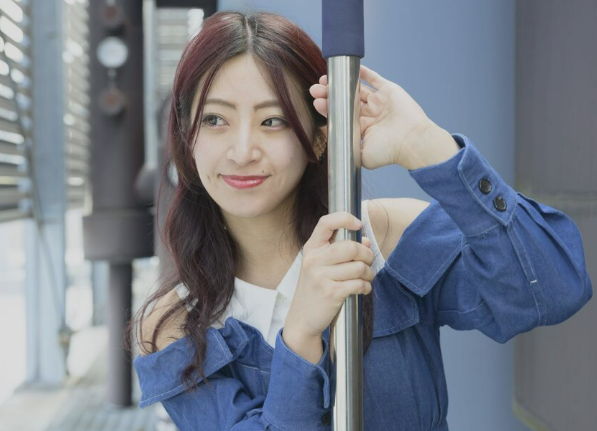 "섹시한 춤으로만 인식되지 않길, 의상 문제로 올림픽 종목화는 어려워" 아이돌 출신 日 미녀의 고백 "가정폭력 의심도 받아"