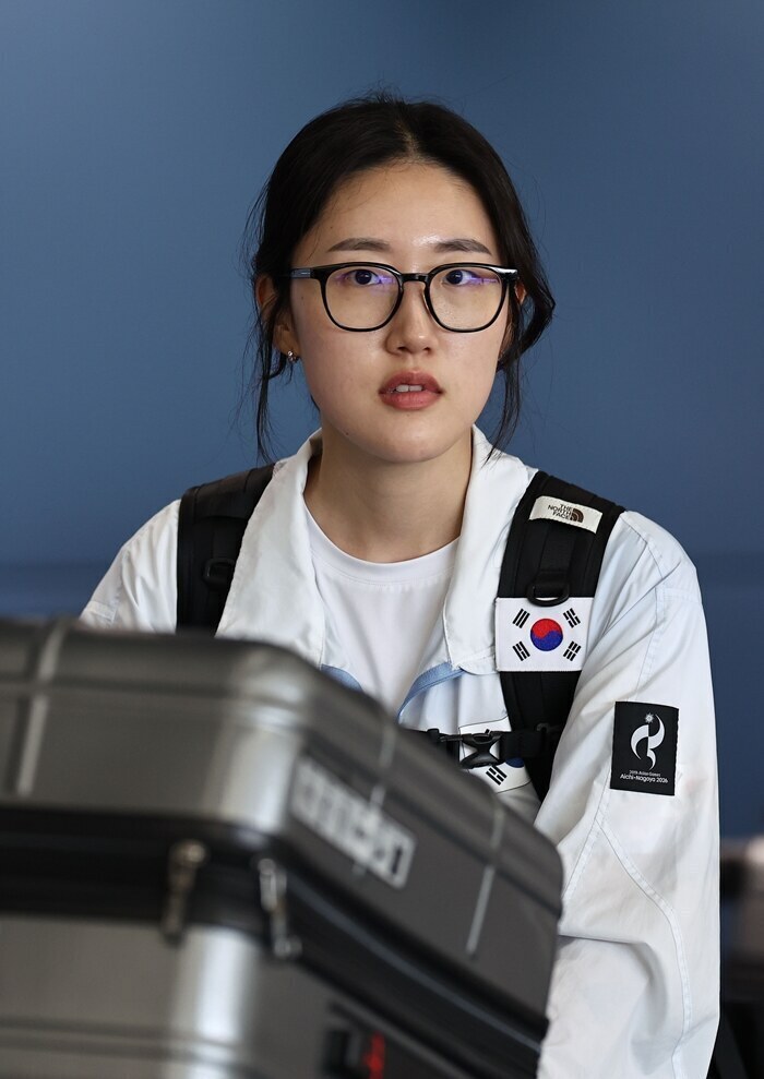 ▲ 2026 아이치·나고야 아시안게임에 출전하는 대한민국 사격 국가대표팀 양지인이 15일 일본 나고야 츄부국제공항을 통해 입국하고 있다. ⓒ연합뉴스