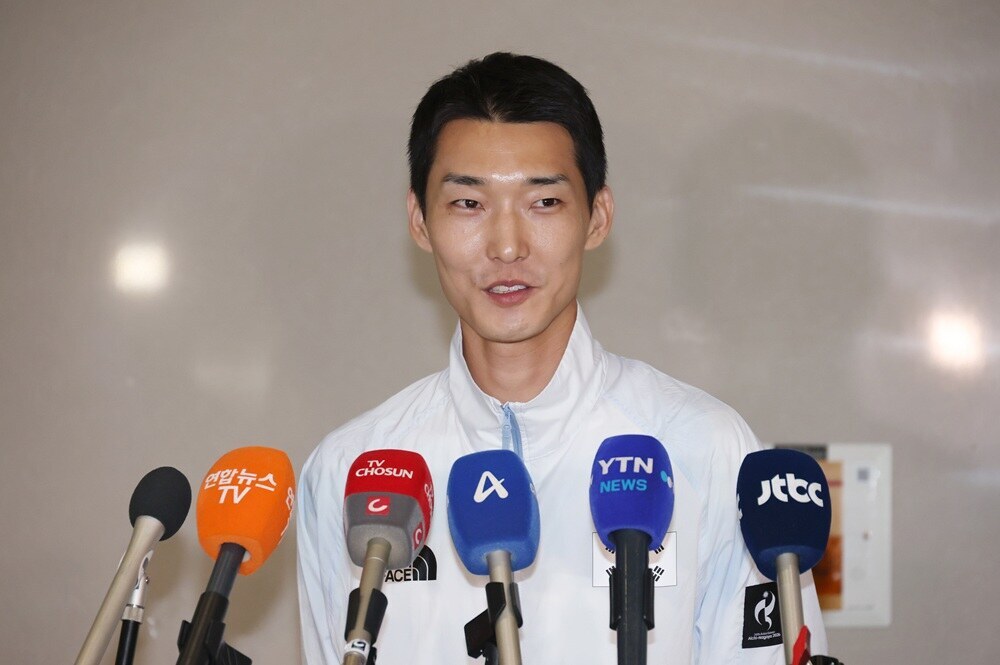 "이 정도로 다친다고?" 트라우마 시달린 우상혁…AG 동메달로 극복→"행복한 점프였다"