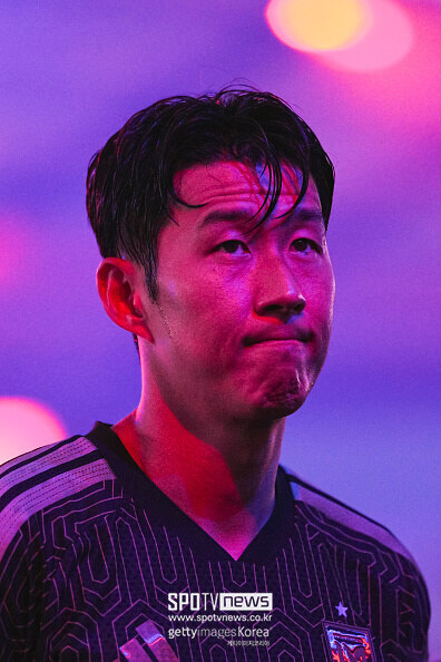 ‘오피셜’ 손흥민 골 못 넣게 마음대로 쓰던 감독, ‘끝내 전격 경질’ 공식발표…LAFC “도스 산토스 감독과 결별” 정규 시즌 6경기 남기고 결단