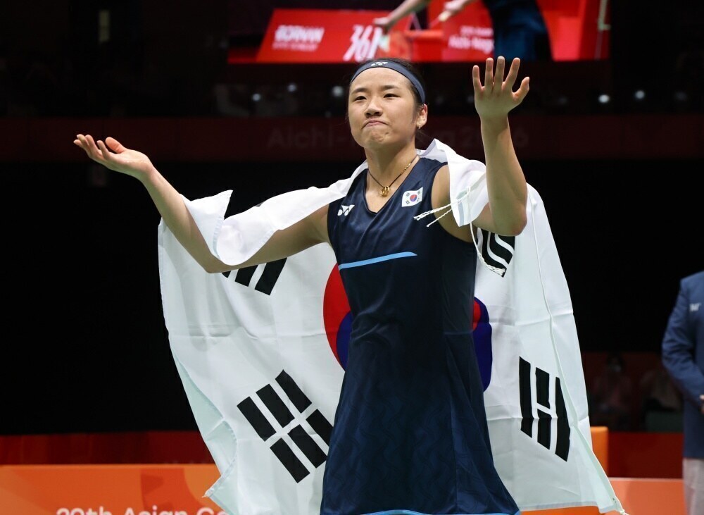 ▲ 세계랭킹 1위 안세영이 2026 아이치·나고야 배트민턴 여자 단식에서 일본의 야마구치 아카네를 꺾고, 사상 최초로 2회 연속 금메달을 목에 걸었다. ⓒ연합뉴스