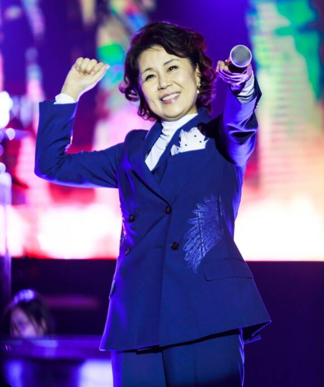 '김다현 저격 논란' 심수봉, 건강 이상설 딛고 10월 콘서트…심경 밝힐까