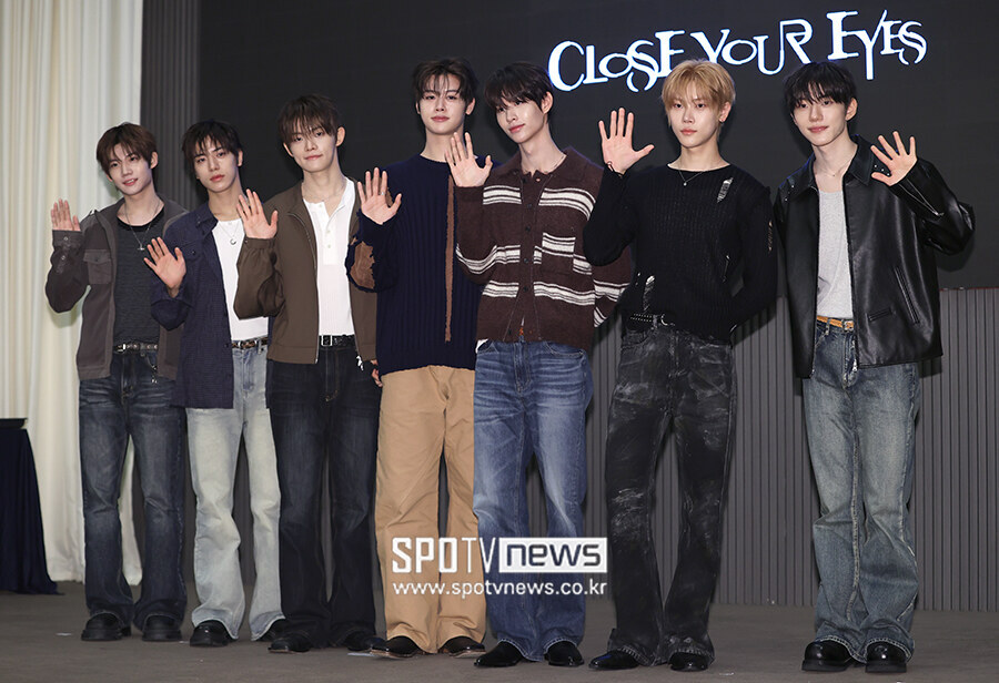 [포토S] 클로즈 유어 아이즈, '컴백합니다!'