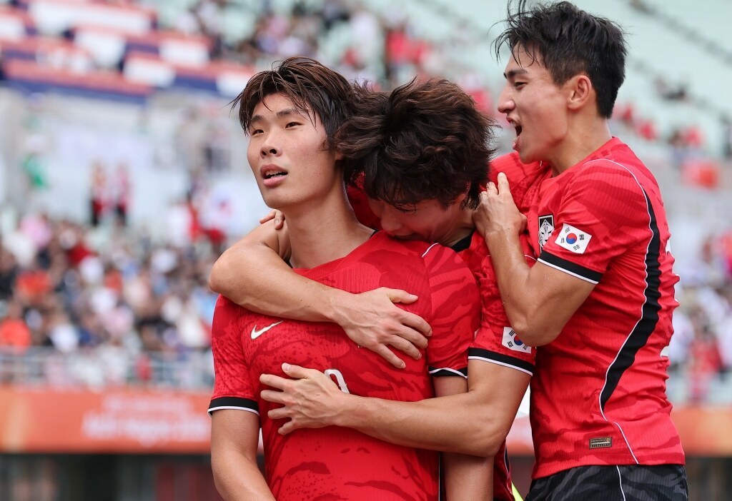 [현장 REVIEW] '소림축구' 중국에 선제 실점 이민성호, '이영준 동점골+배준호 역전골'로 2-1 승...결승 진출!