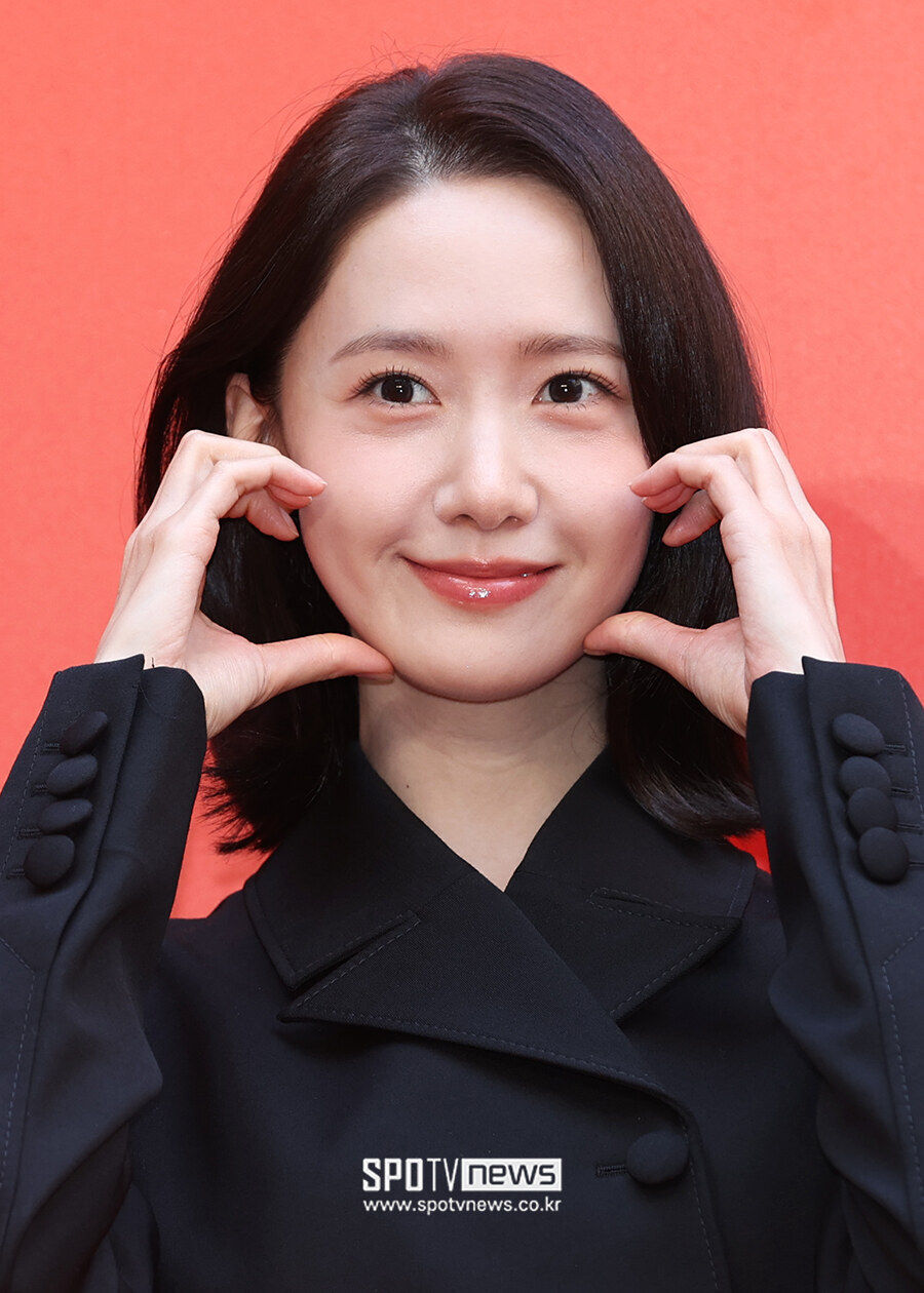 [포토S] 임윤아, '깜찍 볼하트'